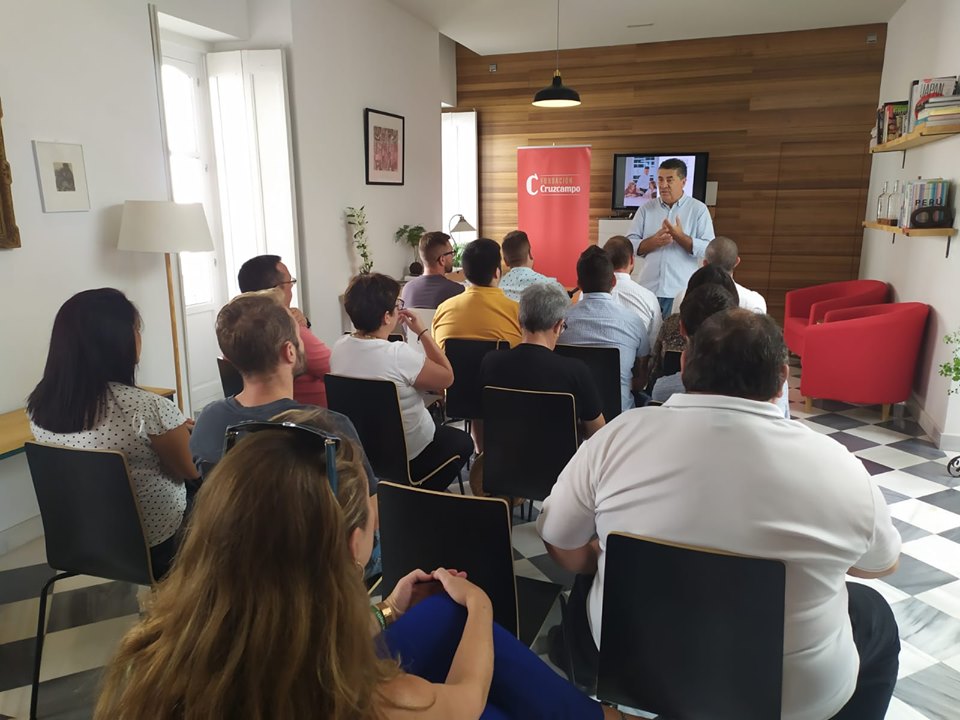 La Tapa Solidaria y la Master Class protagonizan la previa de la Feria de la Tapa de Rota que comenzará este jueves en la plaza de la Cantera